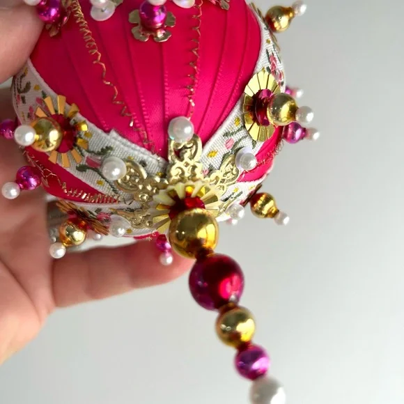 Vintage repurposed holiday Christmas ornament - Picture 5 of 7